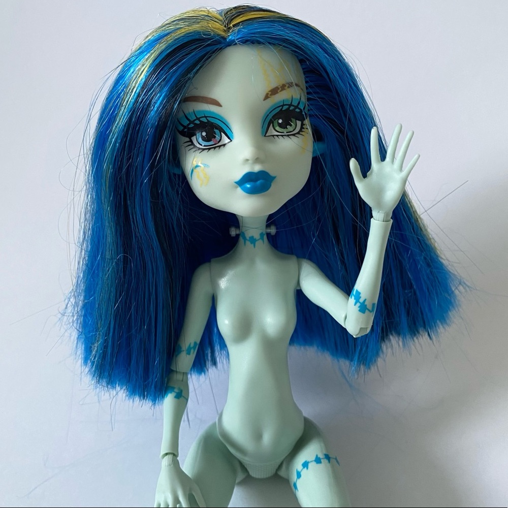 Monster High Mattel Frankie Stein Freaky Fusion Doll 2008